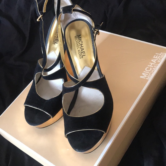 Michael Kors - Picture 2 of 5